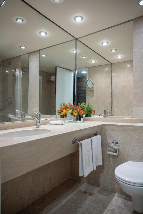 Dan Panorama Hotel 4*