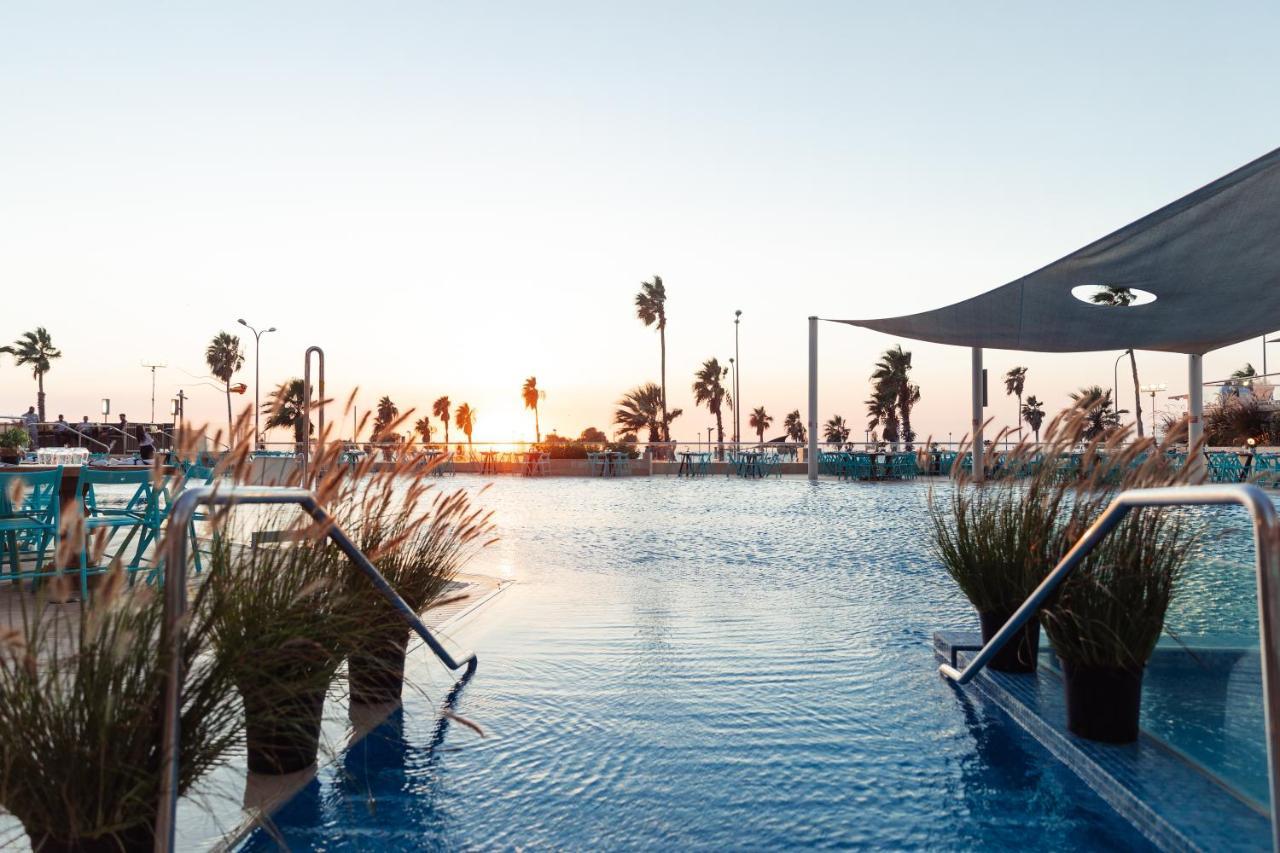 Dan Panorama Hotel 4*