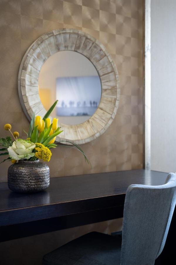 Dan Panorama Hotel 4*